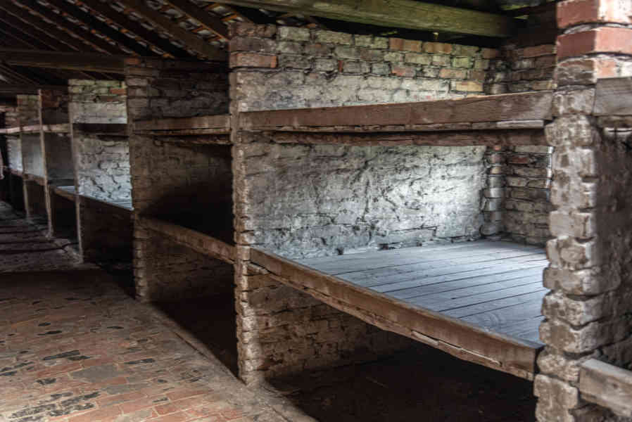 Polonia 094 - Auschwitz ll-Birkenau.jpg